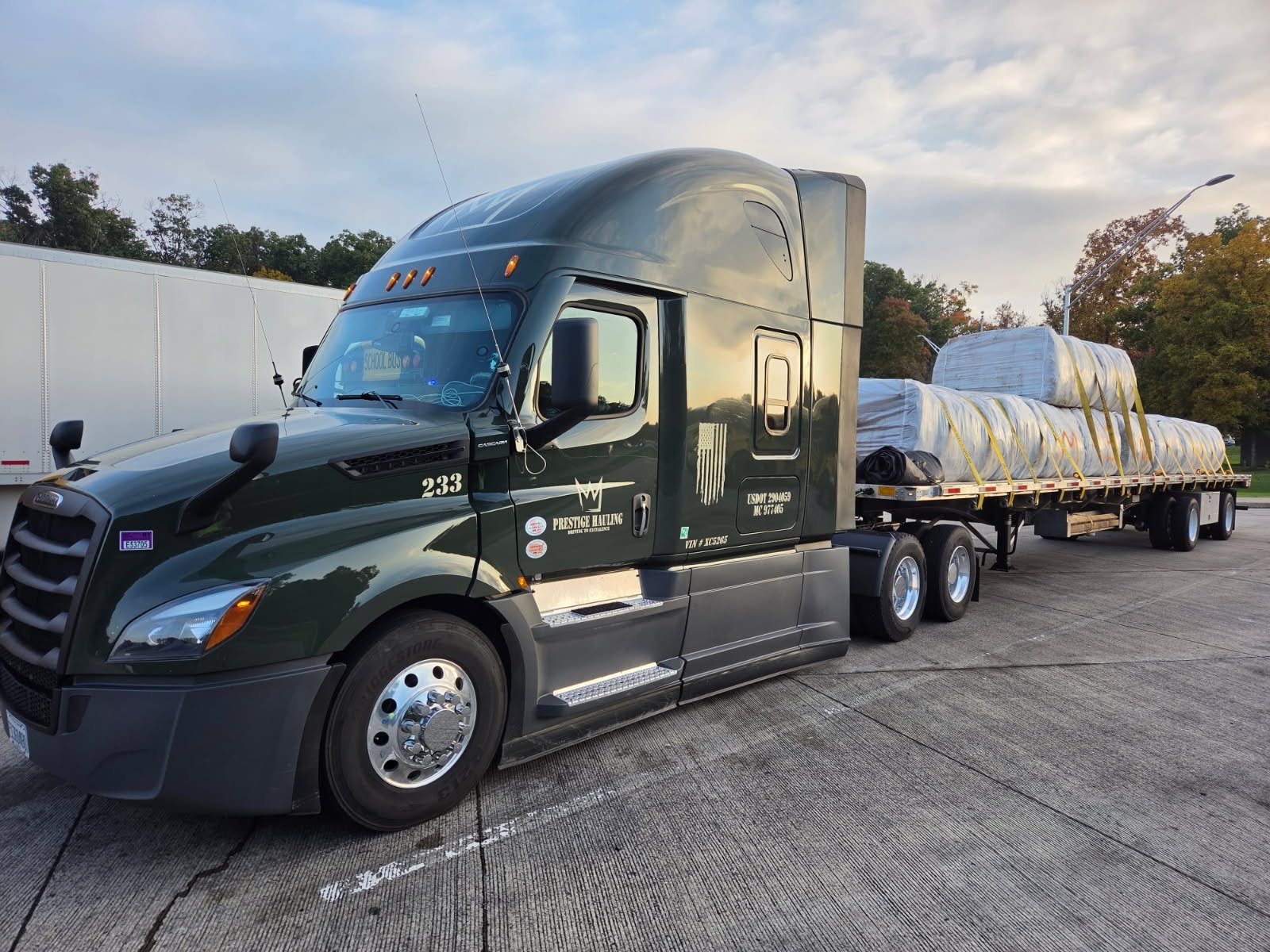 Flatbed Tarp Pay: What Drivers Can Earn and How It Works